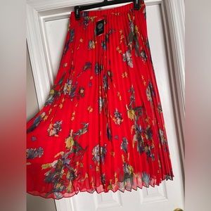 Vince Camuto Red artsy skirt